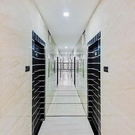 Oyo 29131 Hotel Mn Grand Шамшабад Екстериор снимка