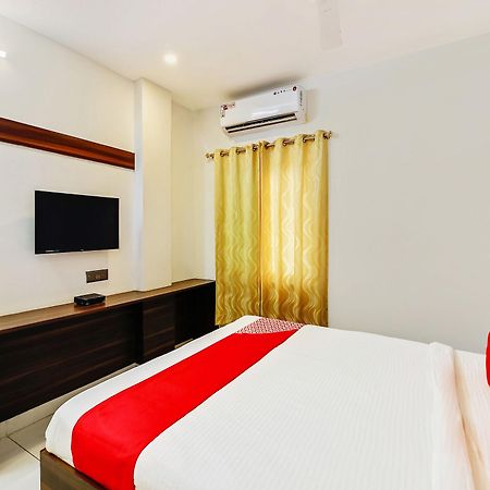 Oyo 29131 Hotel Mn Grand Шамшабад Екстериор снимка