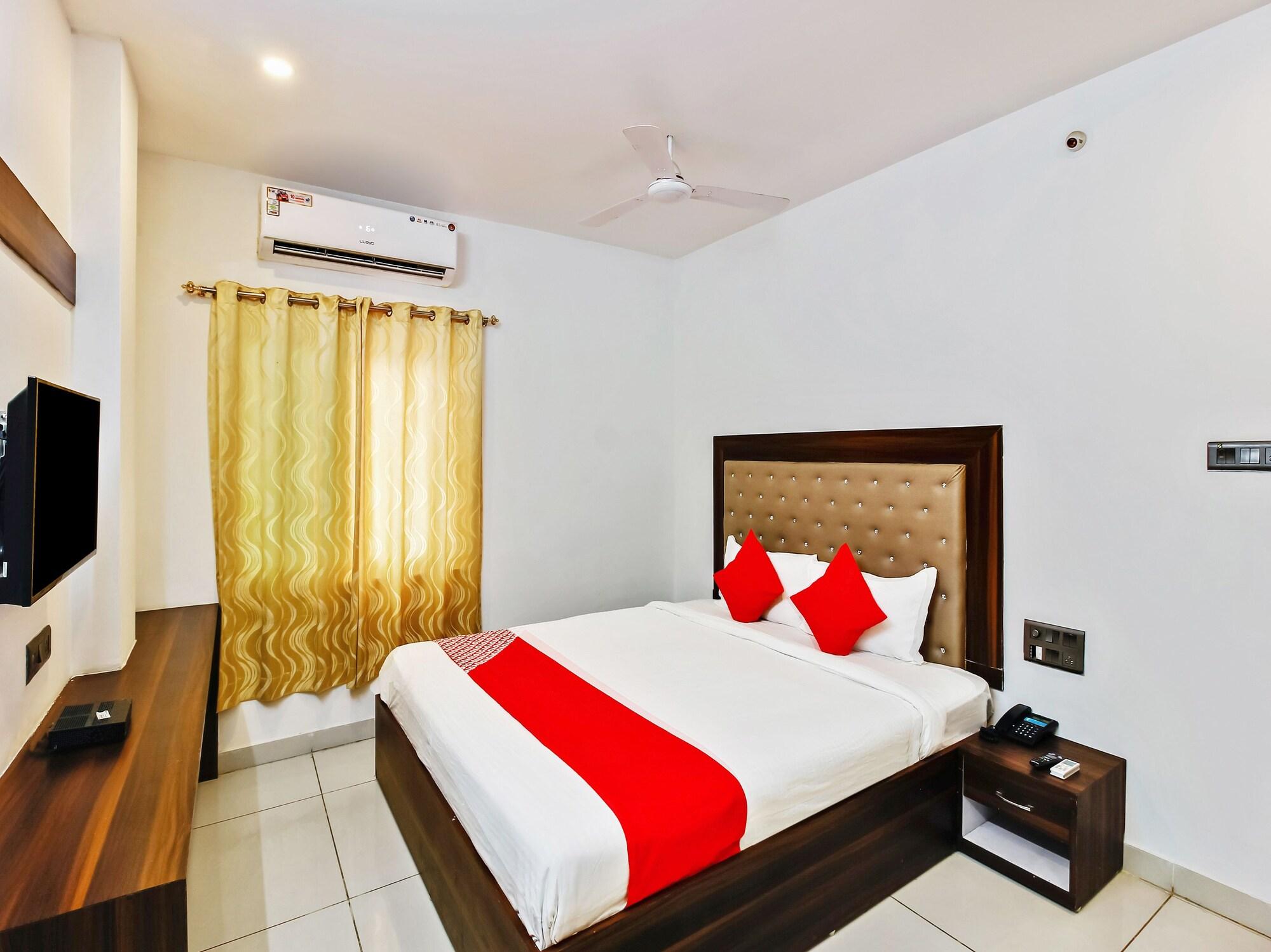 Oyo 29131 Hotel Mn Grand Шамшабад Екстериор снимка