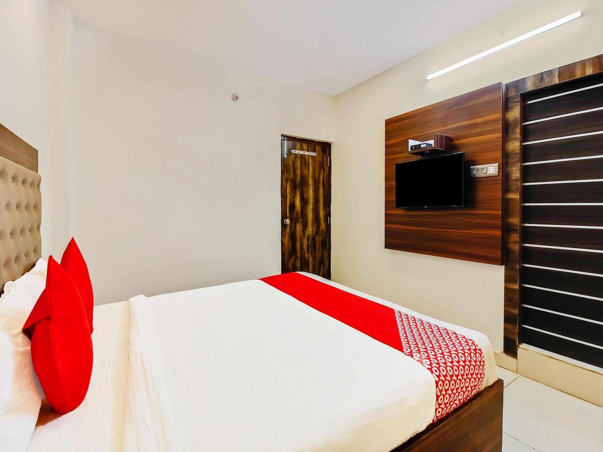 Oyo 29131 Hotel Mn Grand Шамшабад Екстериор снимка