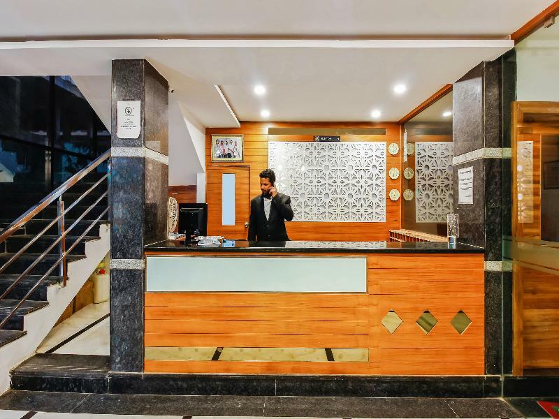 Oyo 29131 Hotel Mn Grand Шамшабад Екстериор снимка